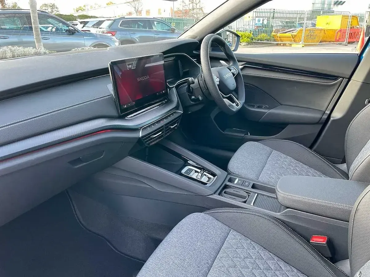 Gebraucht Skoda Octavia SportLine 110 PS (80 kW) 2025 Blau Kombi
