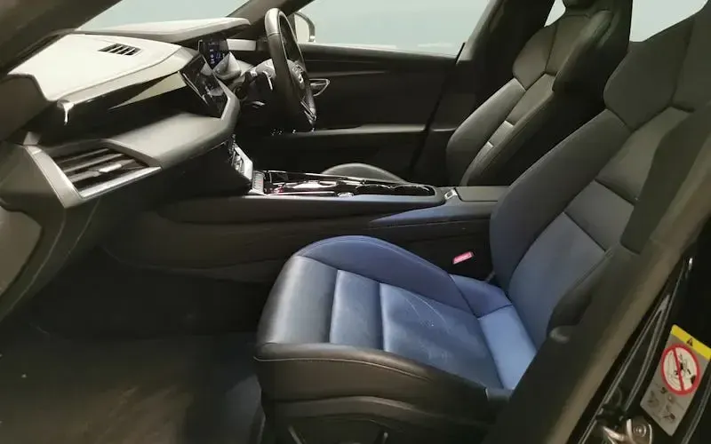 Usado Audi e-tron GT quattro 389 kW (530 HP) 2024 Sedan