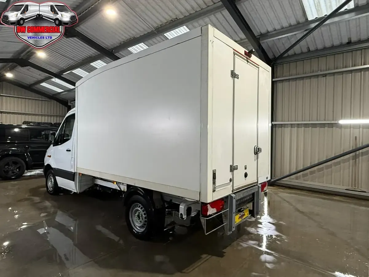 Used Mercedes Sprinter Progressive 150 HP (110 kW) 2021 White Van