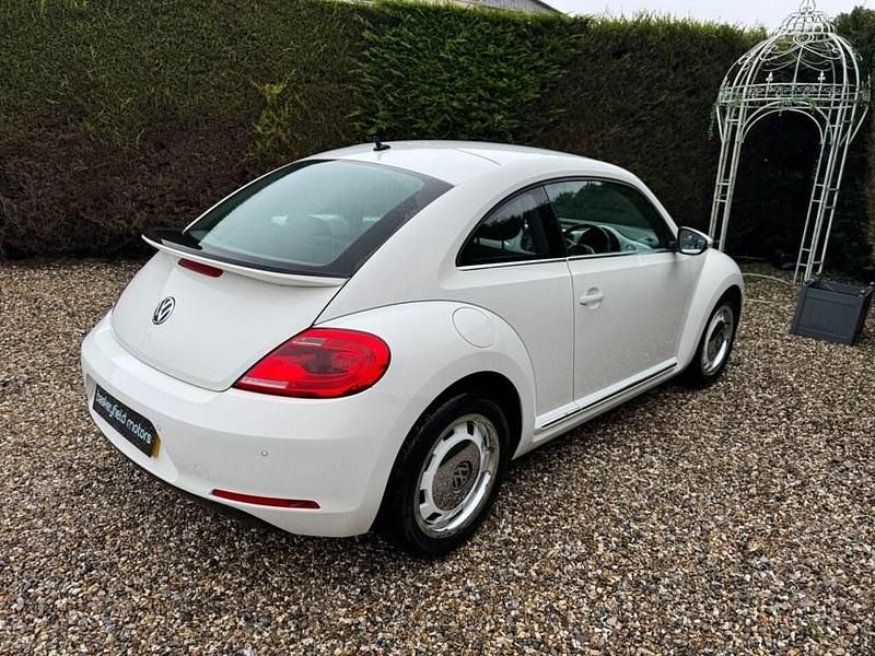 Used VW Beetle Design 160 HP (117 kW) 2012 White Hatchback