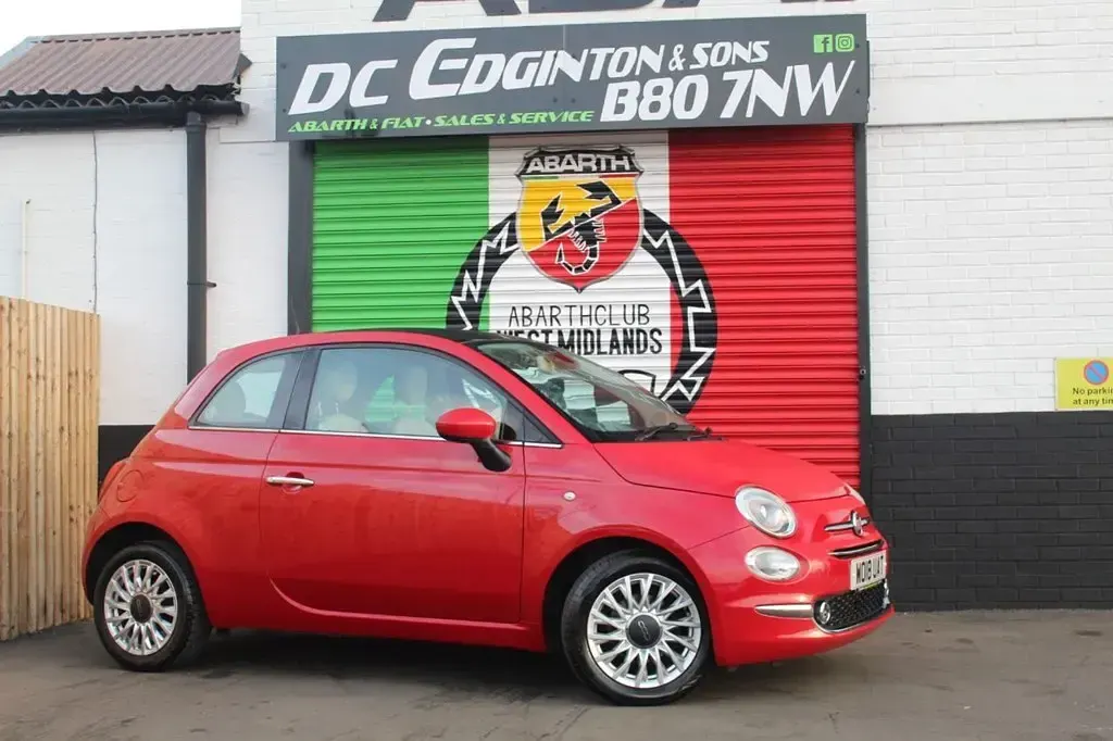Usado Fiat 500 Lounge 69 HP (50 kW) 2018 Vermelho Citadino