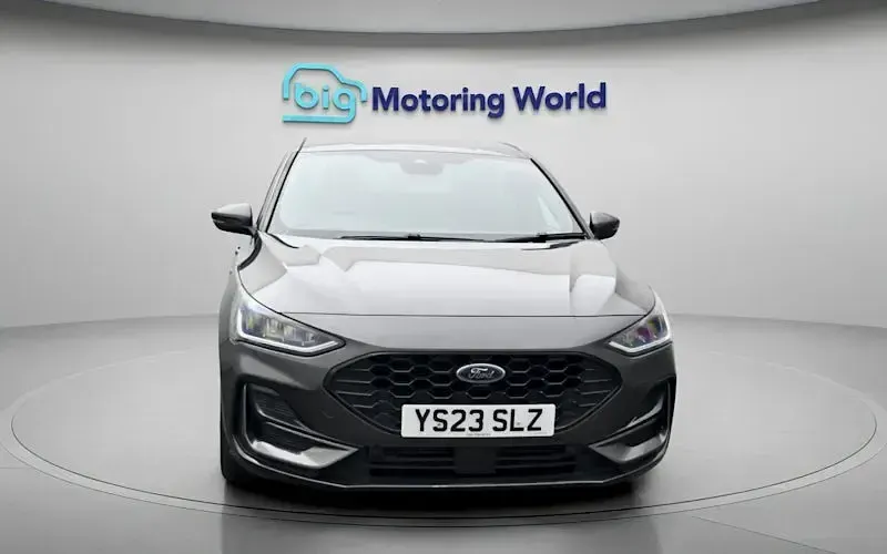 Used Ford Focus ST-Line 125 HP (91 kW) 2023 Grey Hatchback