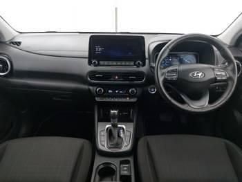 Second-hand Hyundai Kona Premium 141 CP (103 kW) 2023 Alb SUV