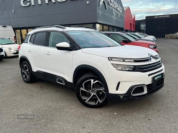 White Used 2022 Citroën C5 PureTech Hatchback | £15,850 (Fair price) - Image 1/4