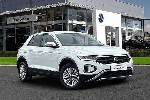 White Used 2022 VW T-Roc Life SUV | £18,456 (Fair price) - Image 1/4