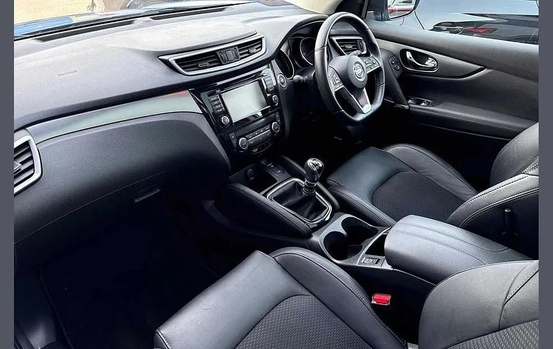 Used Nissan Qashqai Tekna 138 HP (101 kW) 2019 Blue SUV