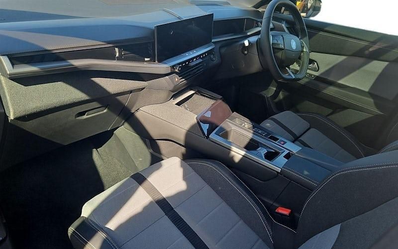 Used Vauxhall Grandland X Ultimate 136 HP (100 kW) 2025 White SUV