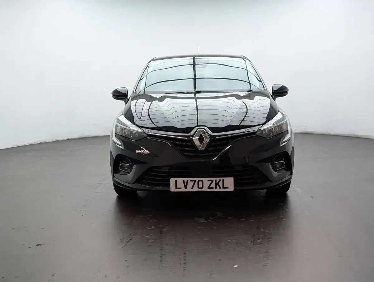 Used Renault Clio Iconic 100 HP (73 kW) 2021 Black Hatchback