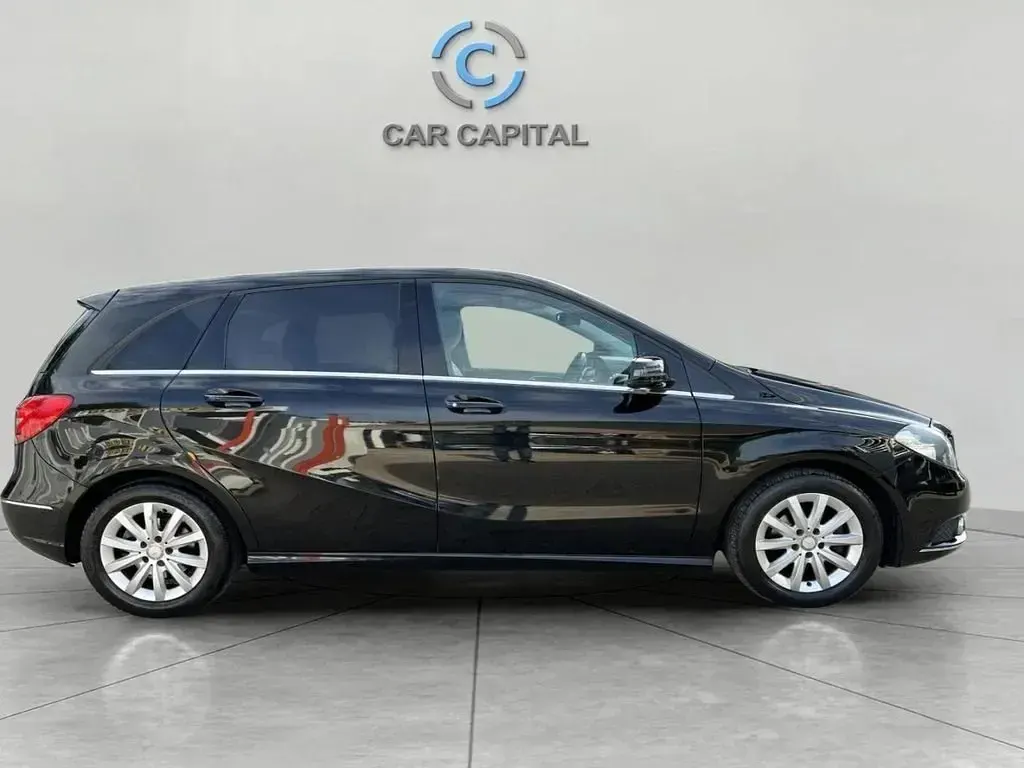 Begagnad Mercedes B180 SE 122 HK (89 kW) 2013 Svart Minibuss
