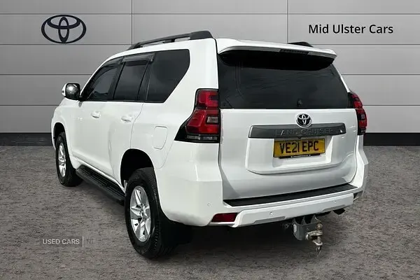 Used Toyota Land Cruiser Active 204 HP (150 kW) 2021 White Estate