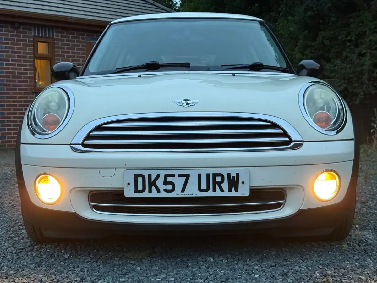 Used Mini ONE Hatch 95 HP (69 kW) 2007 White Hatchback