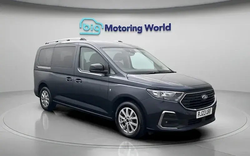 Used Ford Tourneo Titanium 122 HP (89 kW) 2024 Estate