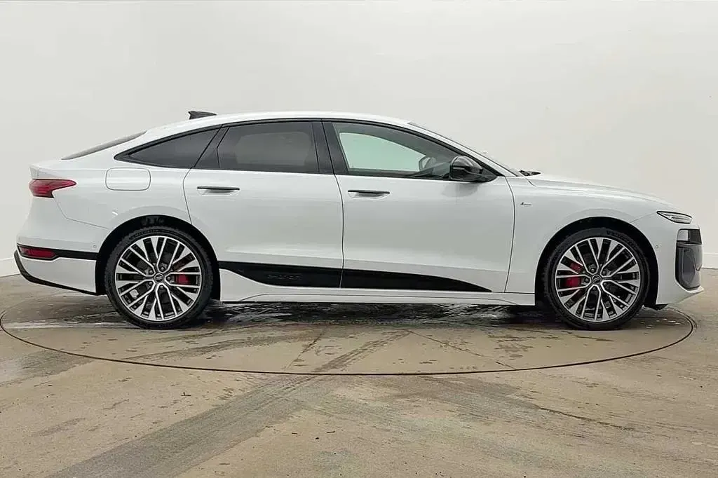 New Audi A6 e-tron Performance 280 kW (381 HP) 2025 White Hatchback