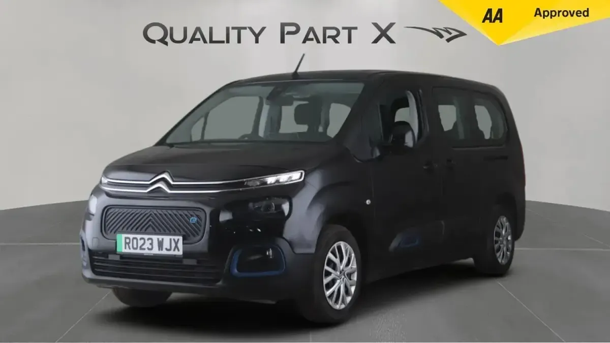 Used Citroën e-Berlingo Feel 100 kW (136 HP) 2023 Black MPV