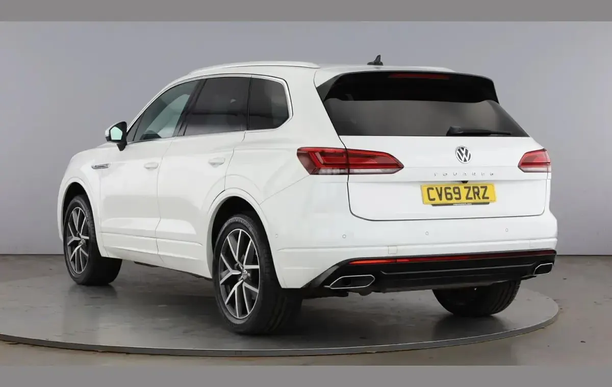 Used VW Touareg R-line 286 HP (210 kW) 2019 White SUV