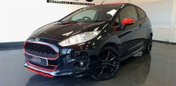 Black Used 2014 Ford Fiesta Zetec Hatchback | £5,295 (A bit pricey) - Image 1/1