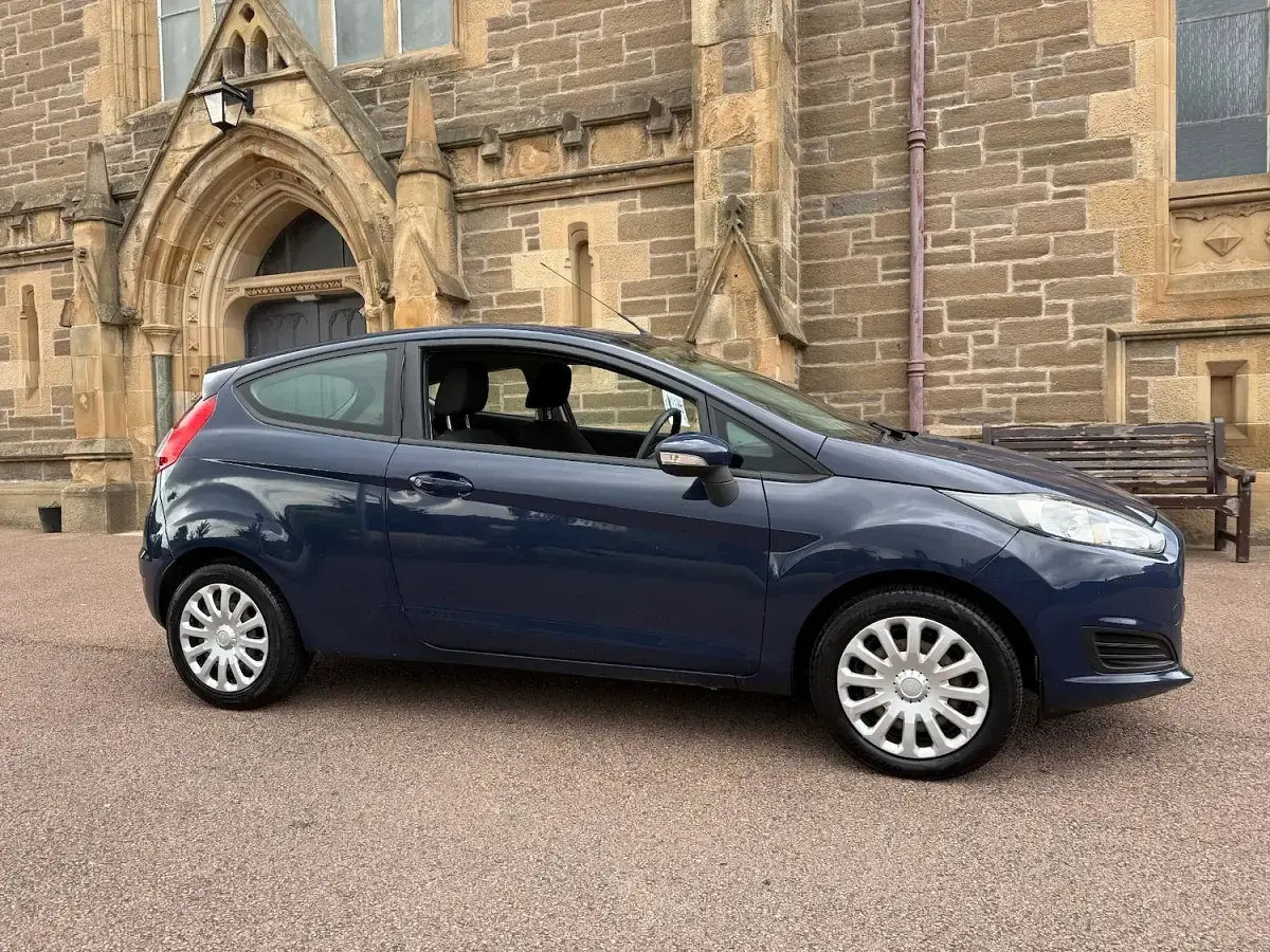 Used Ford Fiesta Style 82 HP (60 kW) 2014 Blue Hatchback