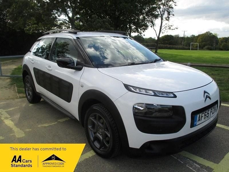 White Used 2015 Citroën C4 Cactus Feel Hatchback | £4,490 (Fair price) - Image 1/2