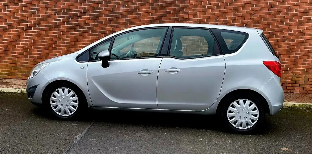 Used Vauxhall Meriva 2010 Silver MPV