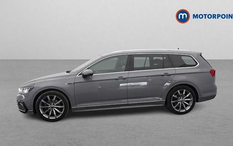 Used VW Passat R-line 150 HP (110 kW) 2022 Grey Estate