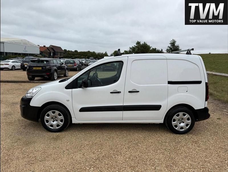 Used Peugeot Partner 2016 White MPV