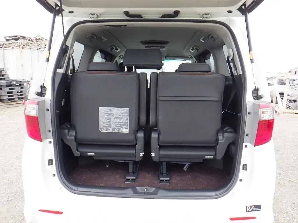 Used Toyota Alphard Edition 2013 White MPV