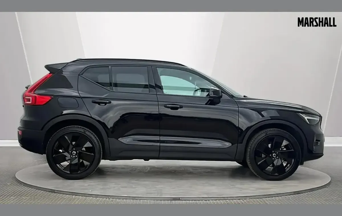 Used Volvo XC40 Plus 194 HP (142 kW) 2025 Black SUV