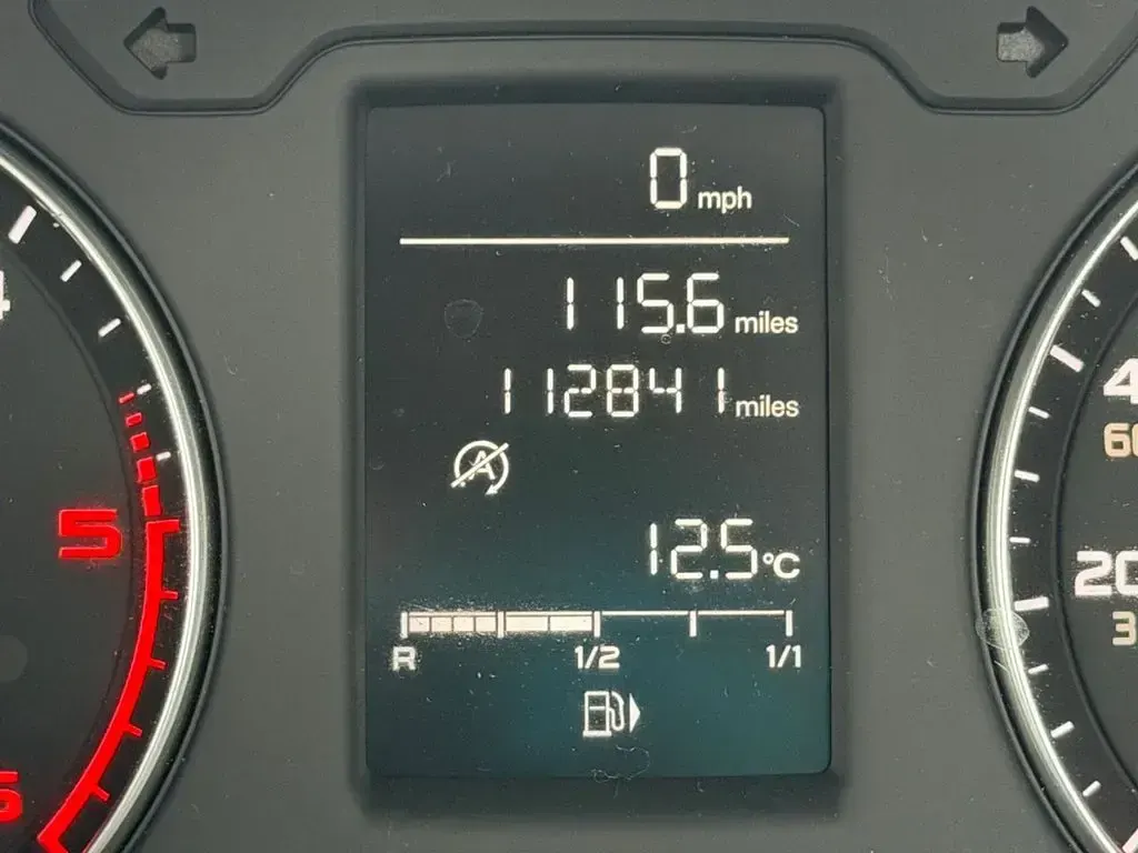 Used Audi A1 Design 105 HP (77 kW) 2012 White Hatchback