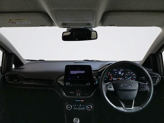 Usado Ford Fiesta Titanium 95 HP (69 kW) 2020 Cinzento Citadino