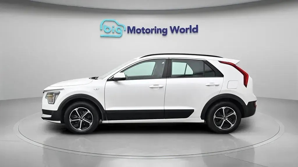 Used Kia Niro 139 HP (102 kW) 2023 White SUV