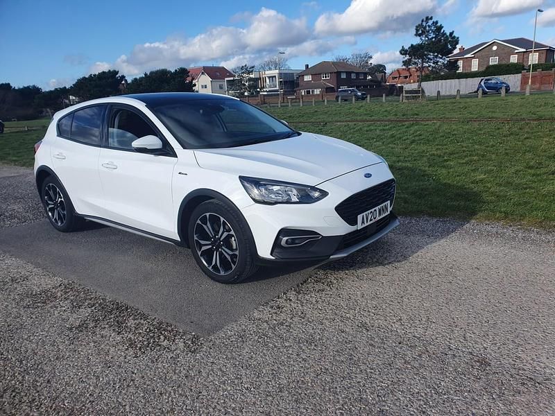 Used Ford Focus Active X 125 HP (91 kW) 2020 White Hatchback