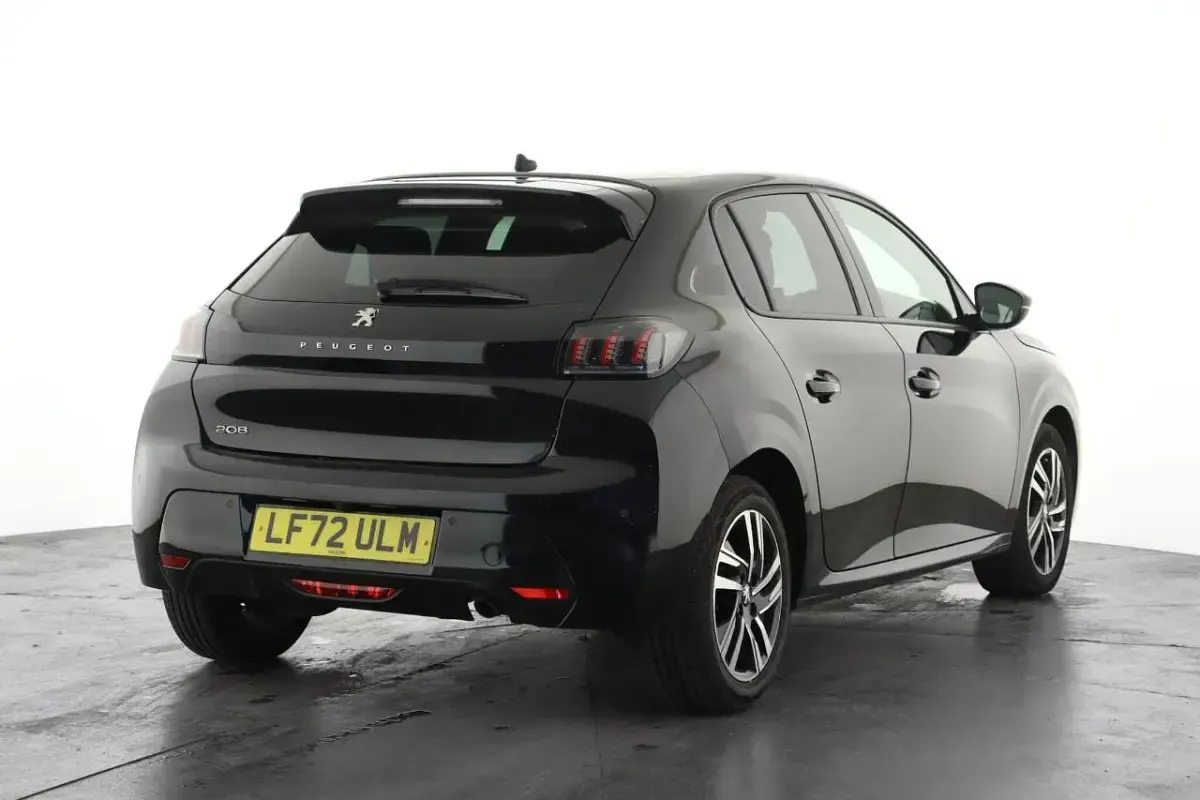 Used Peugeot 208 Allure+ 99 HP (72 kW) 2022 Black Hatchback