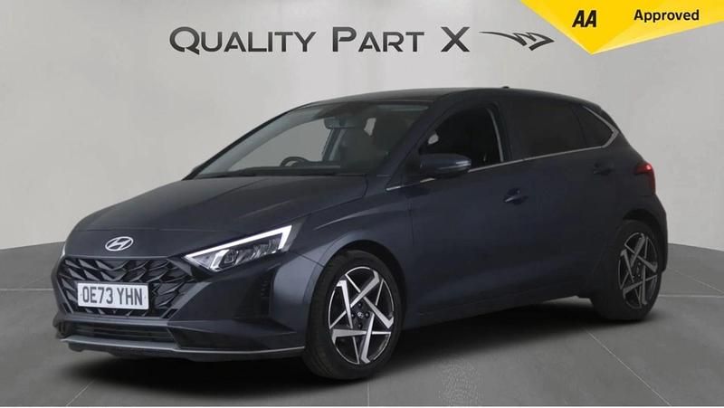 Used Hyundai i20 Premium 100 HP (73 kW) 2023 Grey Hatchback