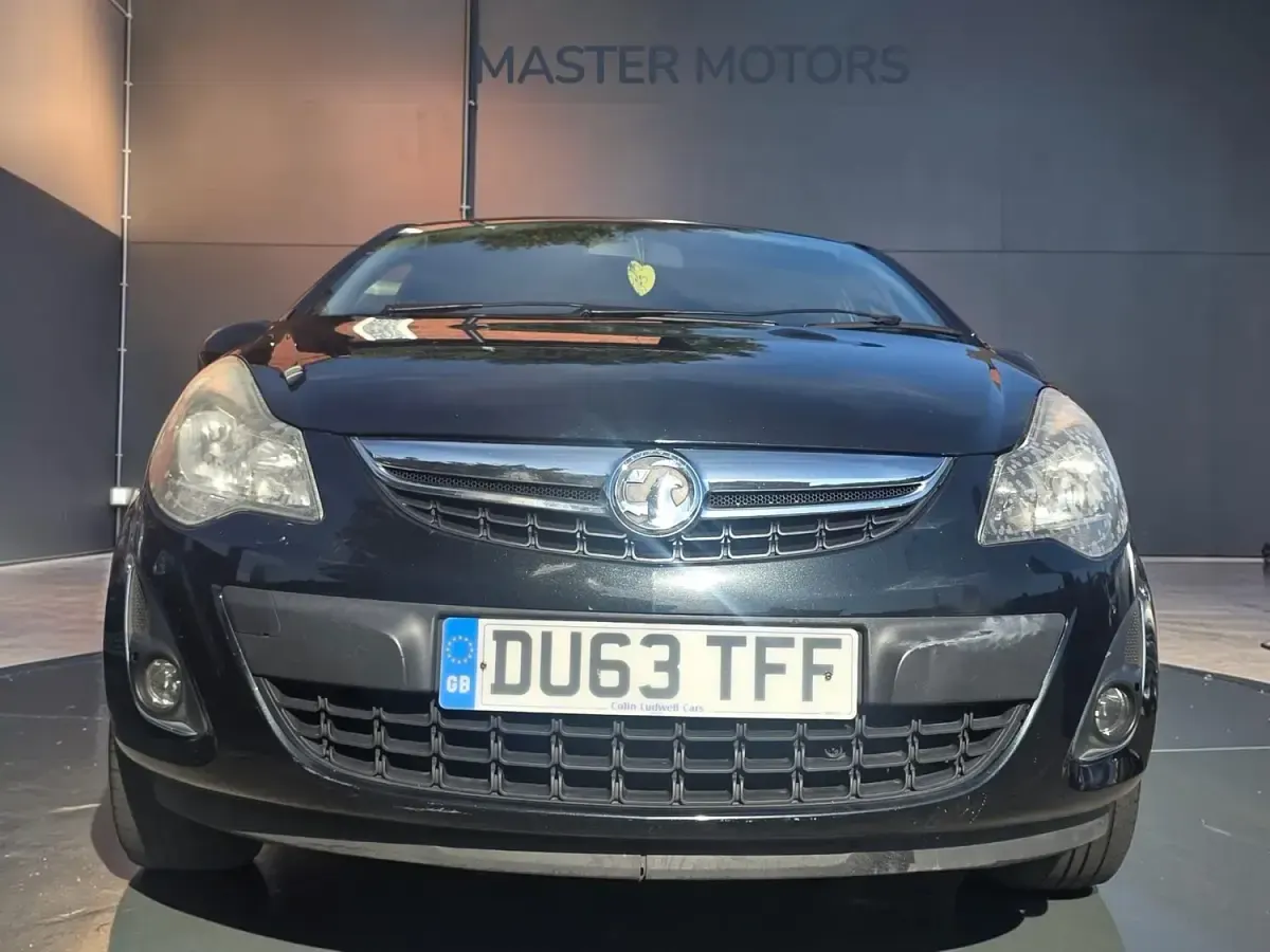 Used Vauxhall Corsa 90 HP (66 kW) 2013 Black Hatchback