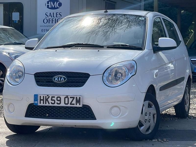 Used Kia Picanto 2010 White Hatchback
