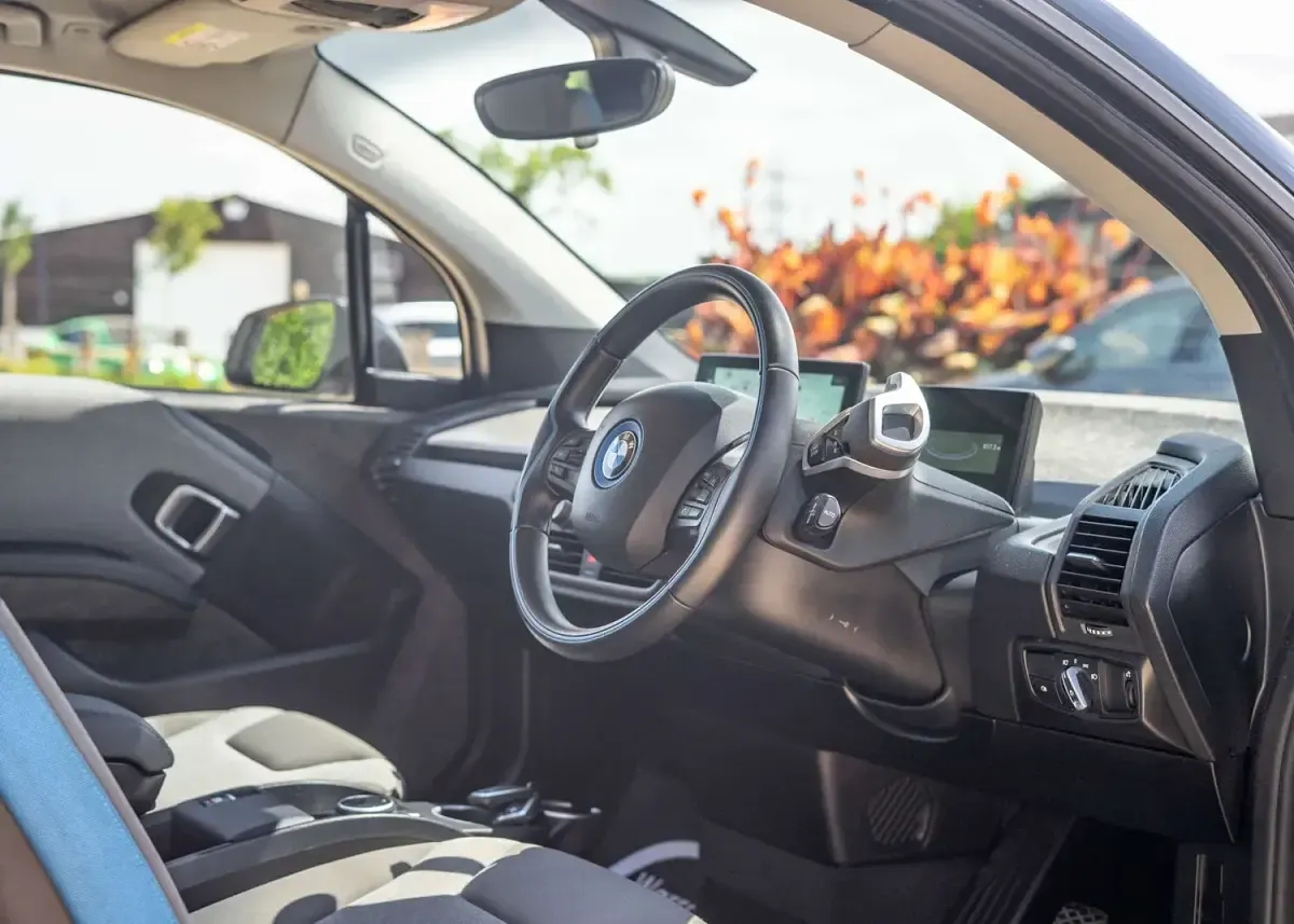 Used BMW i3 Comfort Edition 135 kW (184 HP) 2021 White Hatchback