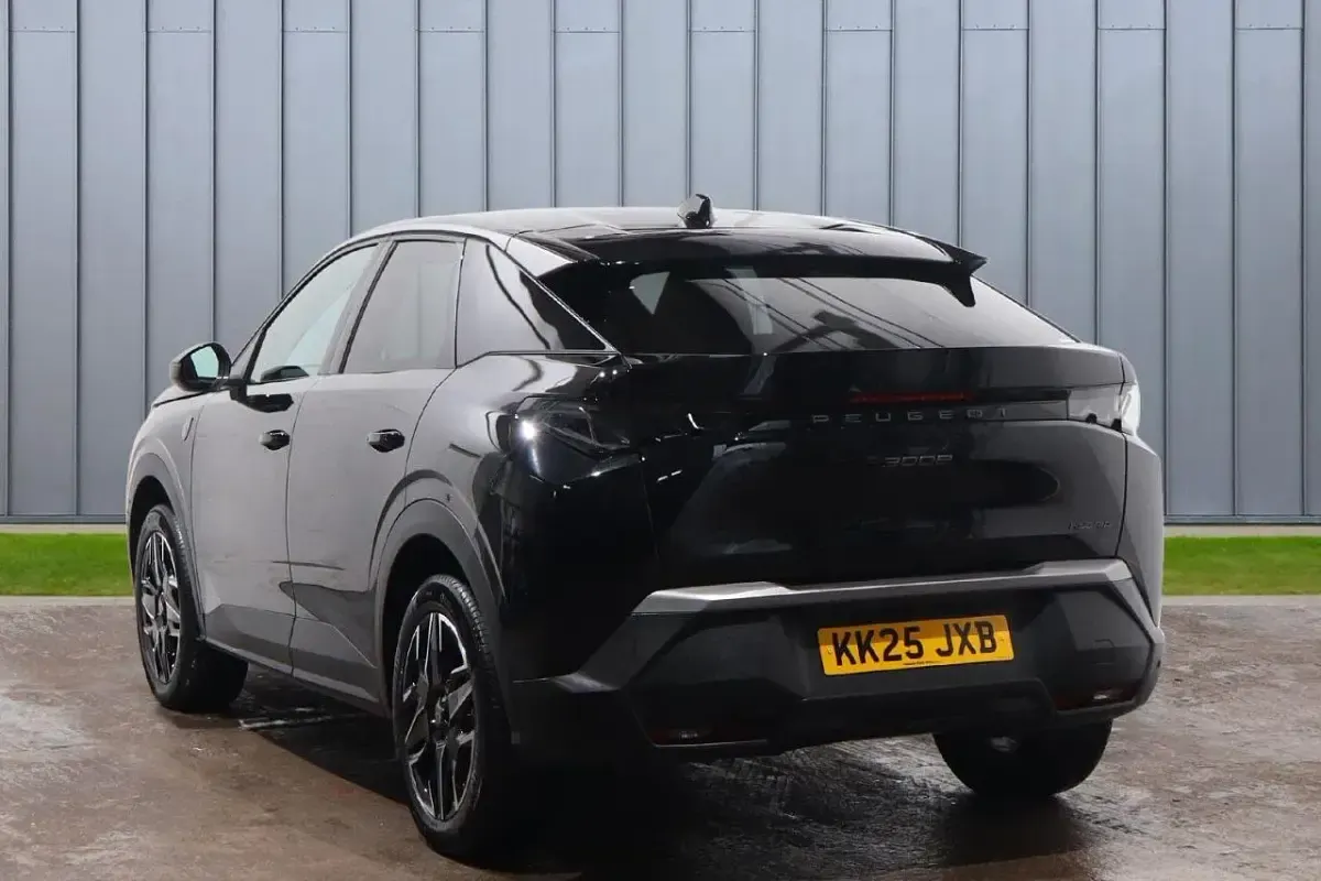 Used Peugeot 3008 GT 143 HP (105 kW) 2025 Black SUV