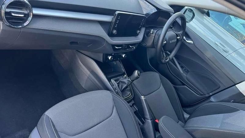 Used Skoda Fabia SE 95 HP (69 kW) 2025 White Hatchback