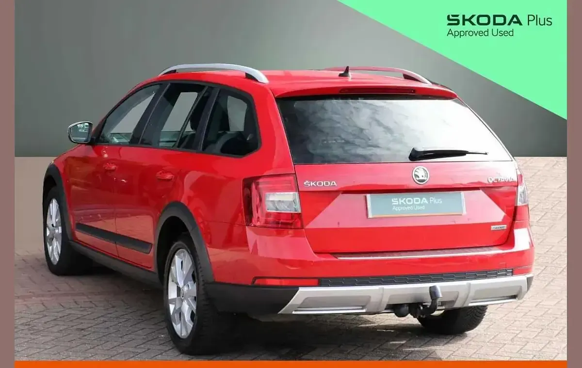 Used Skoda Octavia Scout 4x4 180 HP (132 kW) 2016 Red Estate