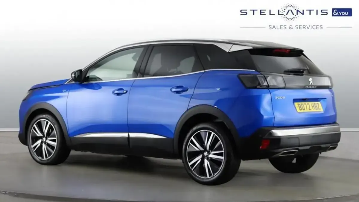 Used Peugeot 3008 Premium 129 HP (94 kW) 2022 Blue SUV
