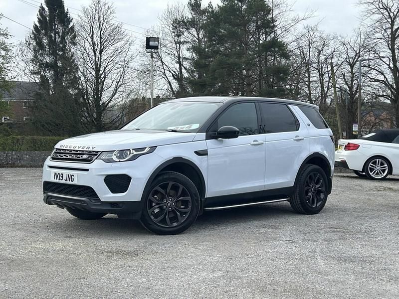 Used Land Rover Discovery Sport Landmark 180 HP (132 kW) 2019 White SUV