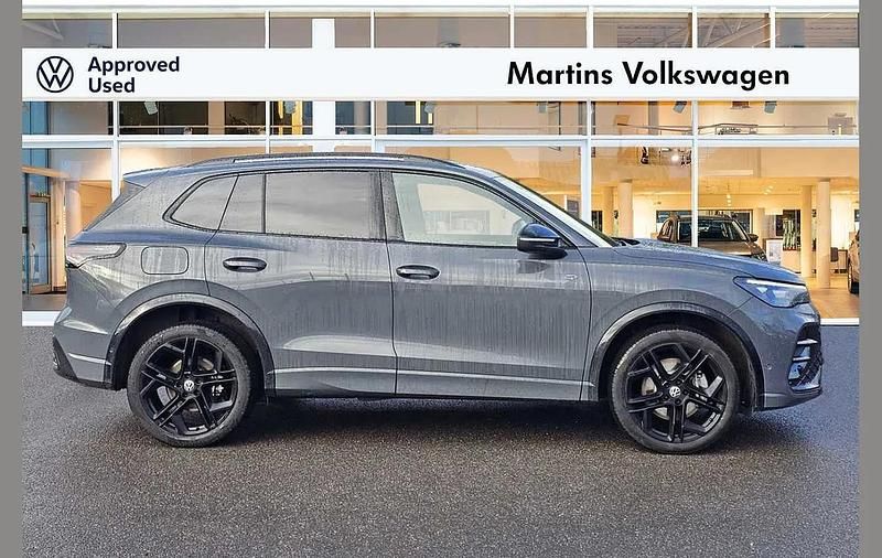 Used VW Tiguan R-line 267 HP (196 kW) 2025 Grey SUV