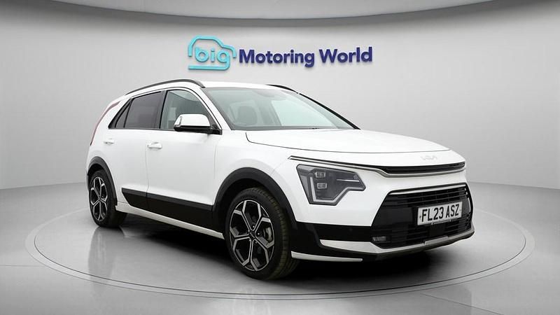 Used Kia Niro 139 HP (102 kW) 2023 White SUV