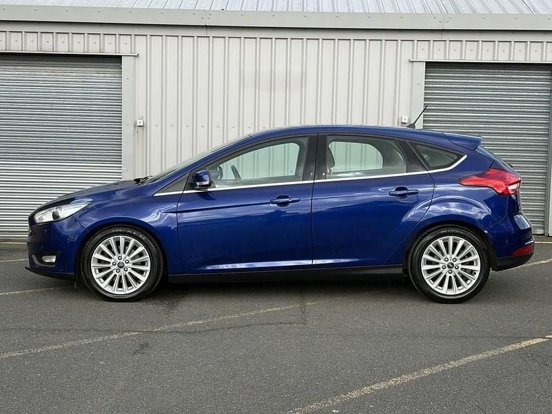 Used Ford Focus Titanium X 182 HP (133 kW) 2017 Blue Hatchback