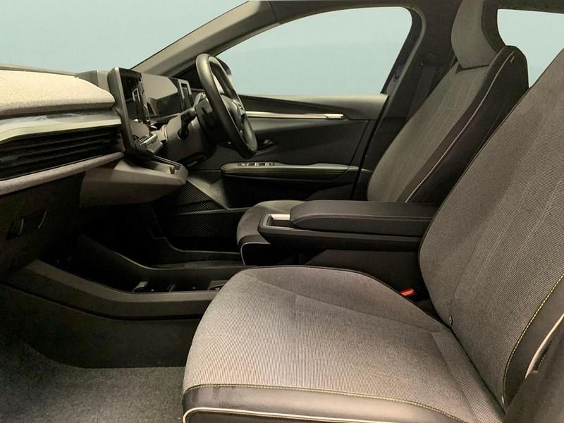 Used Renault Megane E-Tech Techno 160 kW (218 HP) 2022 Blue Hatchback