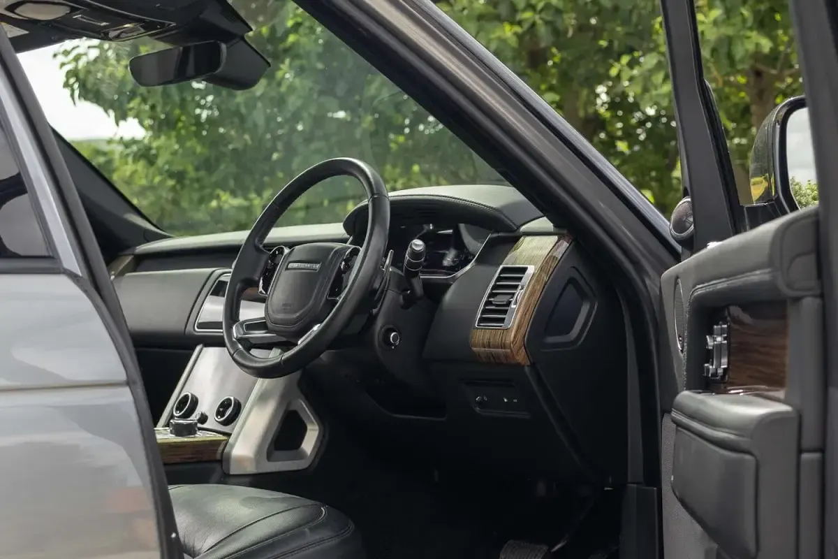 Used Land Rover Range Rover Vogue SE 404 HP (297 kW) 2021 Grey SUV