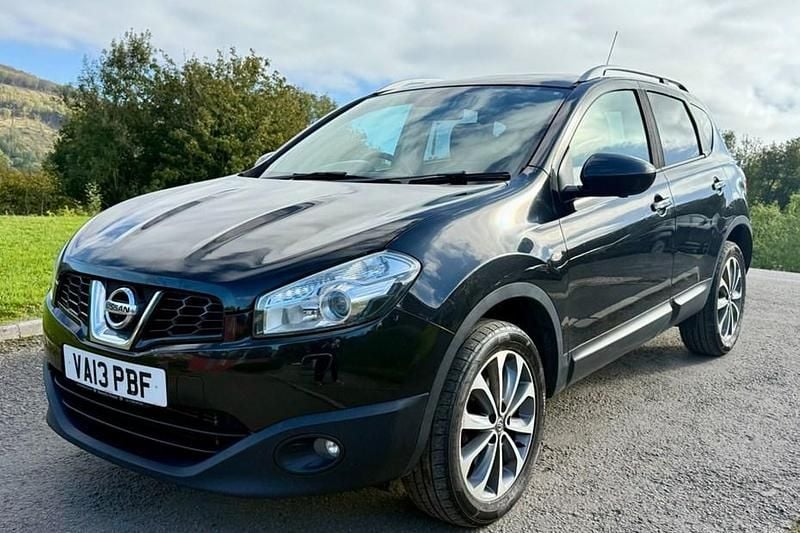 Black Used 2013 Nissan Qashqai Tekna SUV | £3,850 (A bit pricey) - Image 1/1