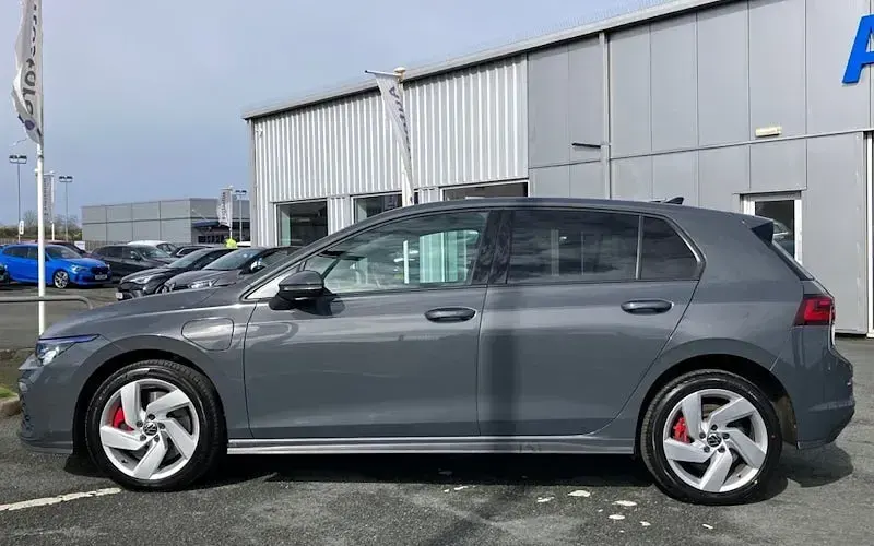 Used VW Golf VIII GTE 245 HP (180 kW) 2024 Hatchback