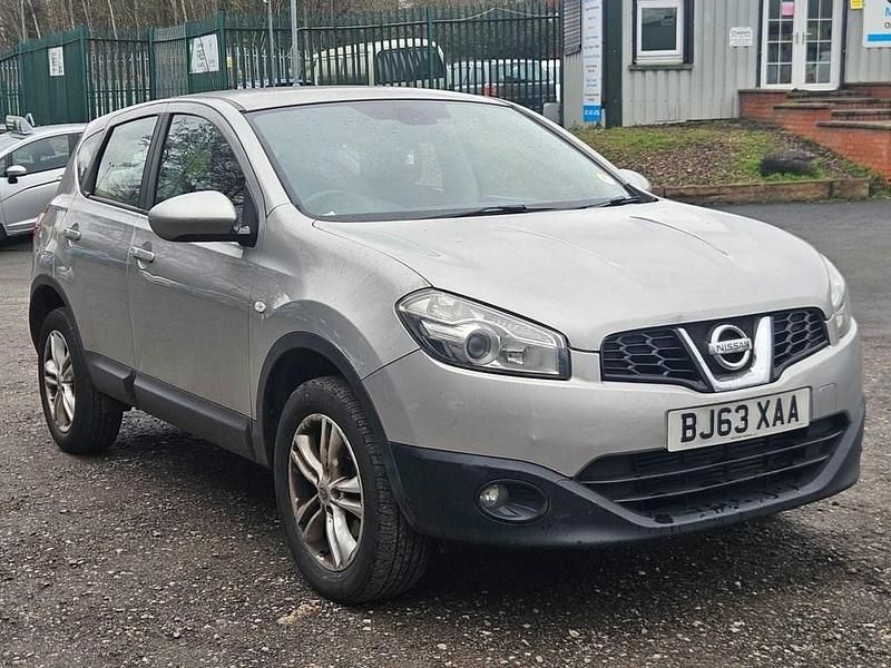 Used Nissan Qashqai Acenta 110 HP (80 kW) 2013 Silver SUV