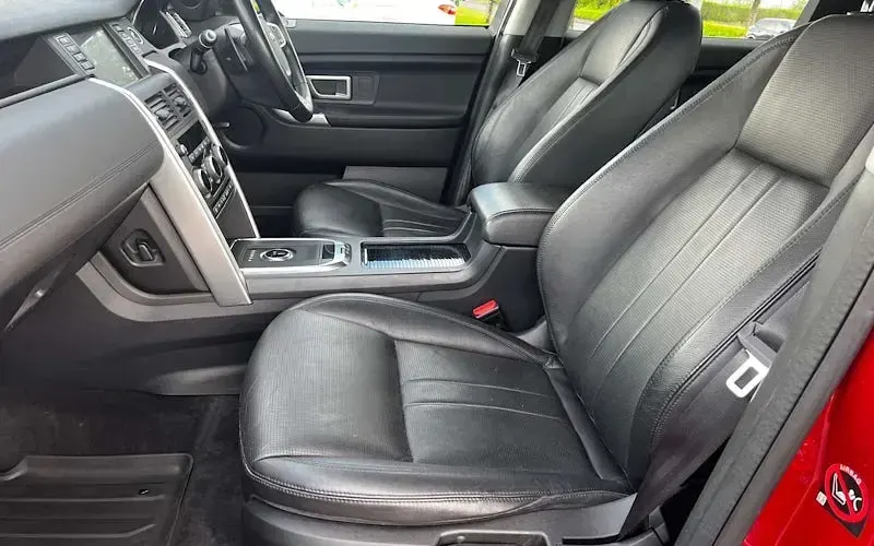 Used Land Rover Discovery Sport SE 241 HP (177 kW) 2019 Red SUV
